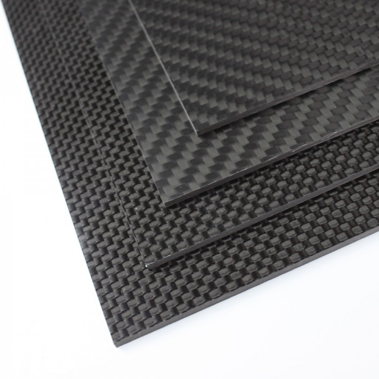 Карбоновый лист 3K, толщина 0.5 мм, 600x900 мм, полотняное плетение, 1 шт.